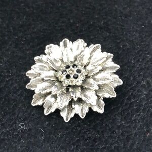 Sunflower Brooch